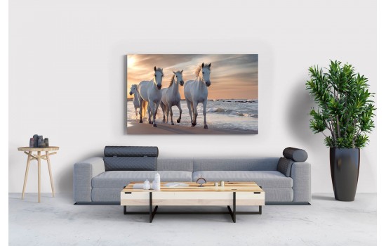 Günbatımında Özgürce Koşan Atlar Tablosu