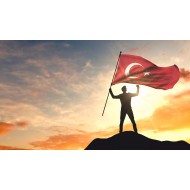 Zirvede Dalgalanan Türk Bayrağı Tablosu