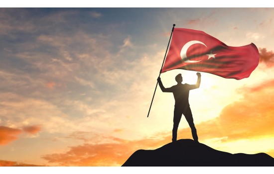 Zirvede Dalgalanan Türk Bayrağı Tablosu Zirvede Dalgalanan Türk Bayrağı Tablosu